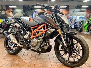 New KTM DUKE 125 for Sale at A.M. Hommeles B.V.