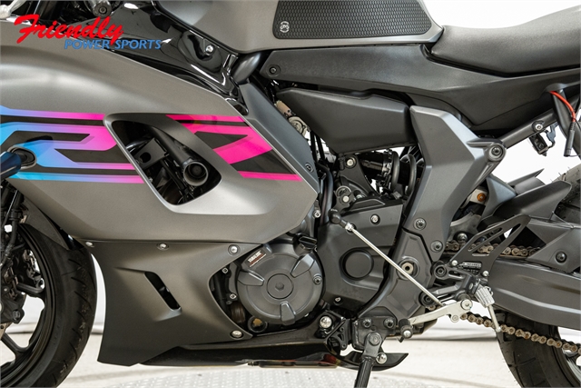 2024 Yamaha YZF R7 at Friendly Powersports Baton Rouge