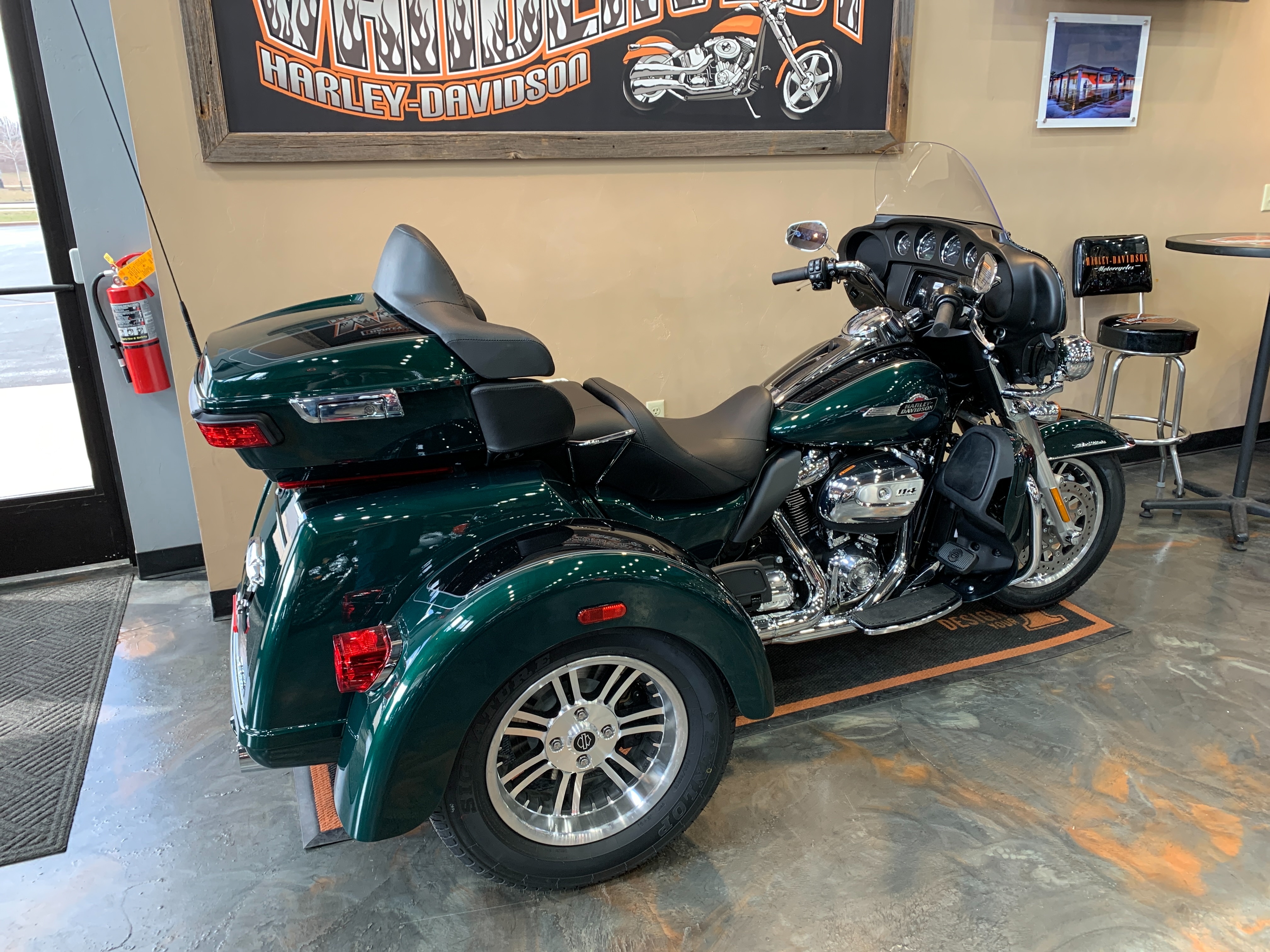2024 Harley-Davidson Trike Tri Glide Ultra at Vandervest Harley-Davidson, Green Bay, WI 54303