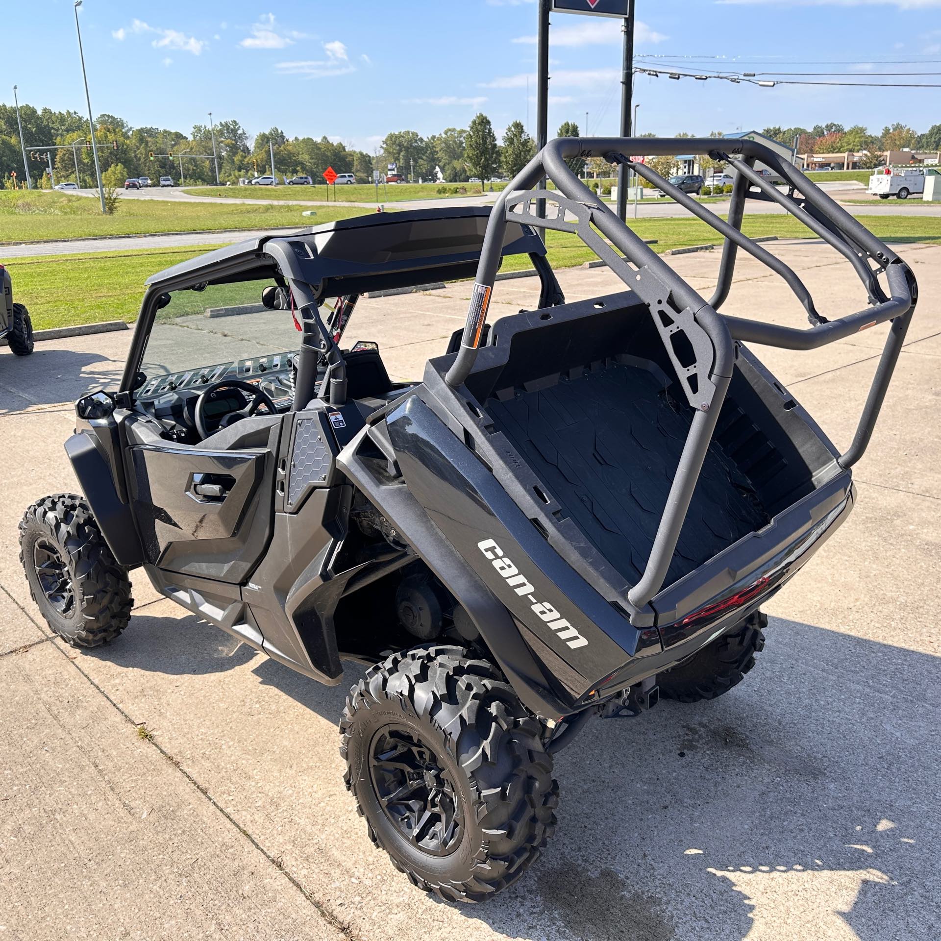 2023 Can-AmT Commander XT 700 at Southern Illinois Motorsports