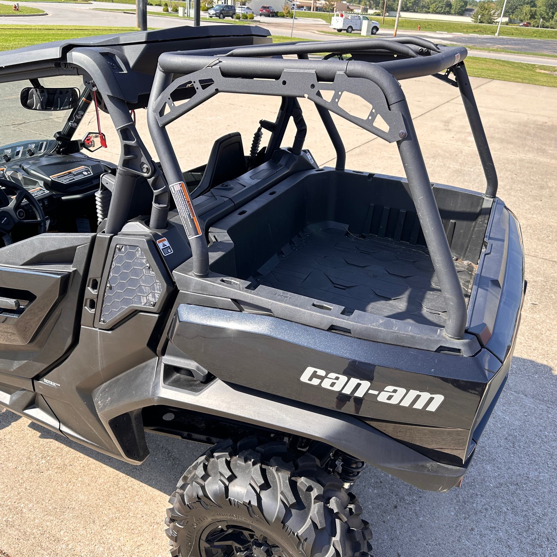 2023 Can-AmT Commander XT 700 at Southern Illinois Motorsports