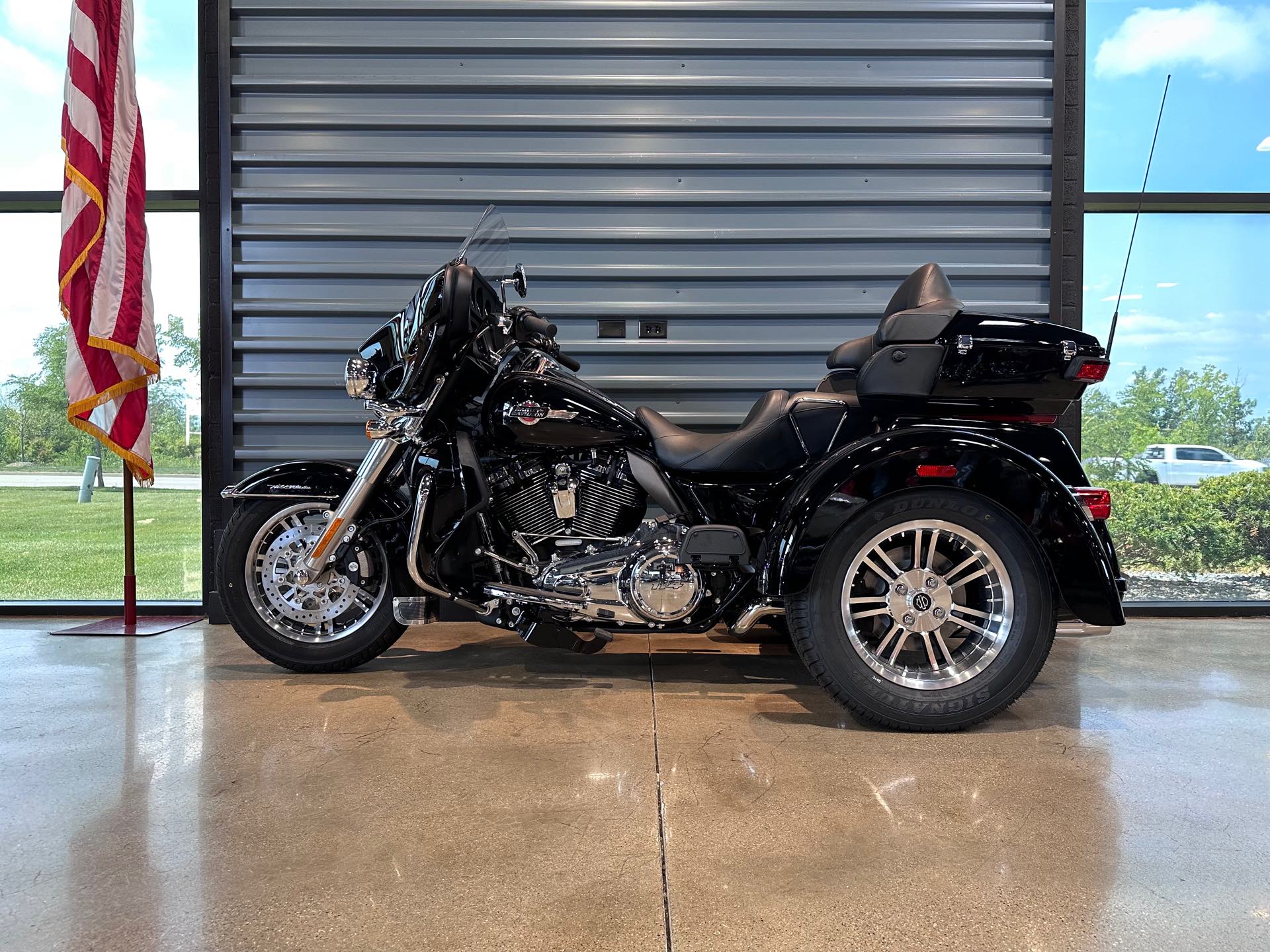 2024 Harley-Davidson Trike Tri Glide Ultra at Chi-Town Harley-Davidson