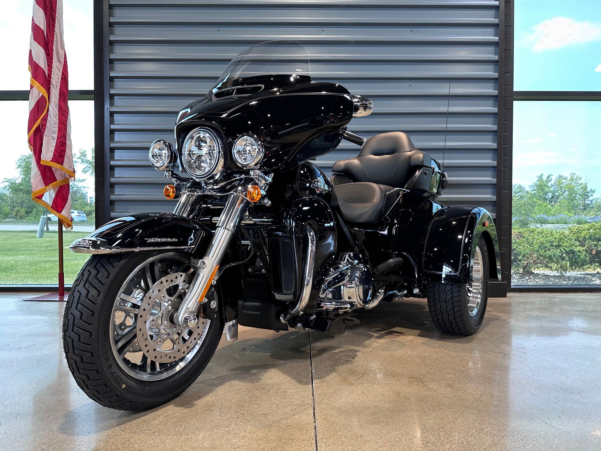 2024 Harley-Davidson Trike Tri Glide Ultra at Chi-Town Harley-Davidson