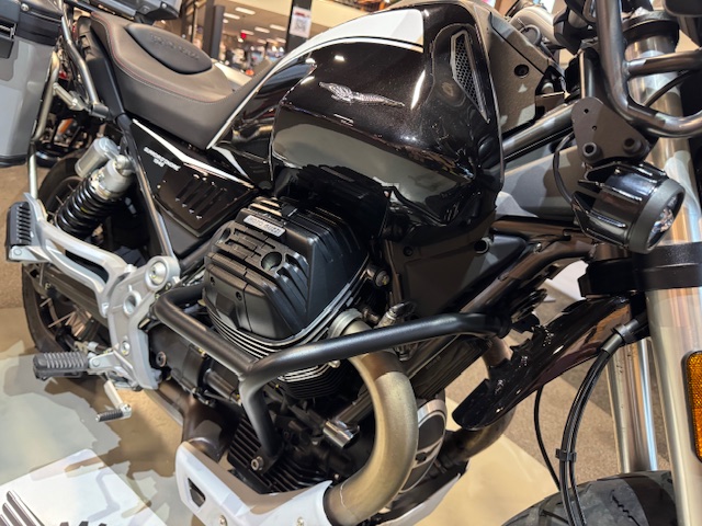 2022 Moto Guzzi V85 TT Guardia dOnore E5 at Martin Moto
