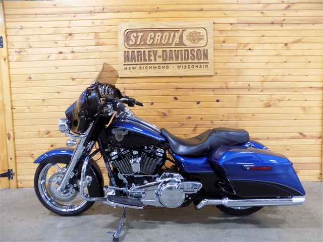 2018 Harley-Davidson Street Glide Base at St. Croix Harley-Davidson