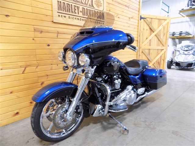 2018 Harley-Davidson Street Glide Base at St. Croix Harley-Davidson