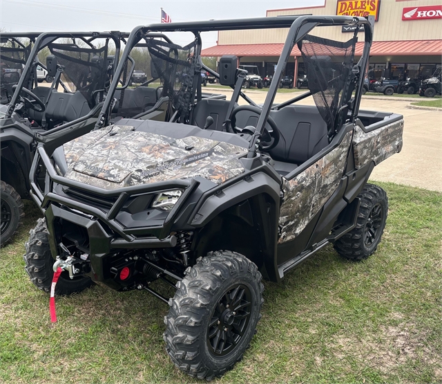 2025 Honda Pioneer 1000 Forest at Dale's Fun Center, Victoria, TX 77904