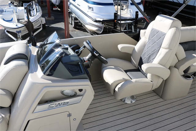2022 Silver Wave 2210 CLS Tri-Toon at Jerry Whittle Boats