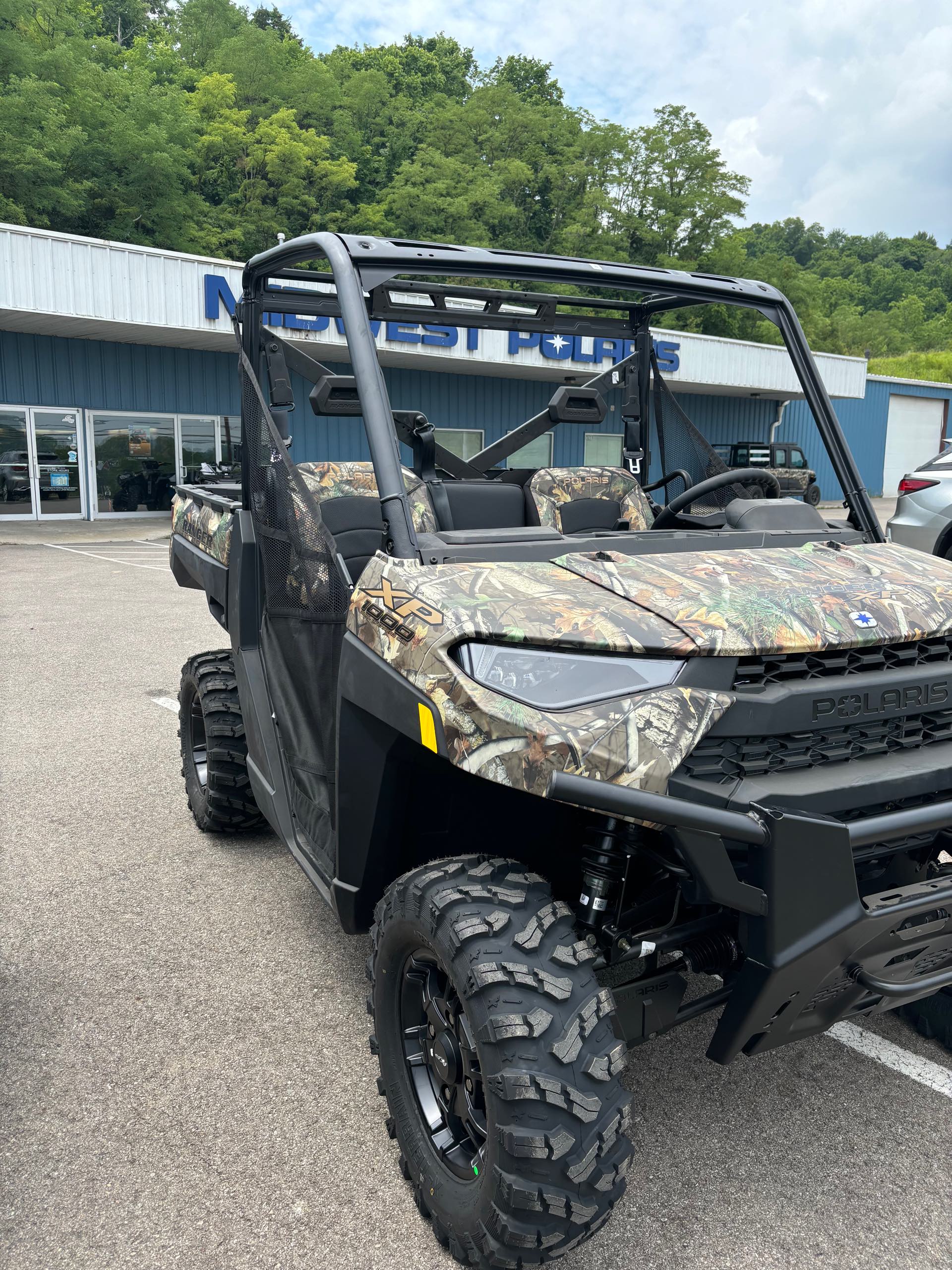 2024 Polaris Ranger XP 1000 Premium at Midwest Polaris, Batavia, OH 45103