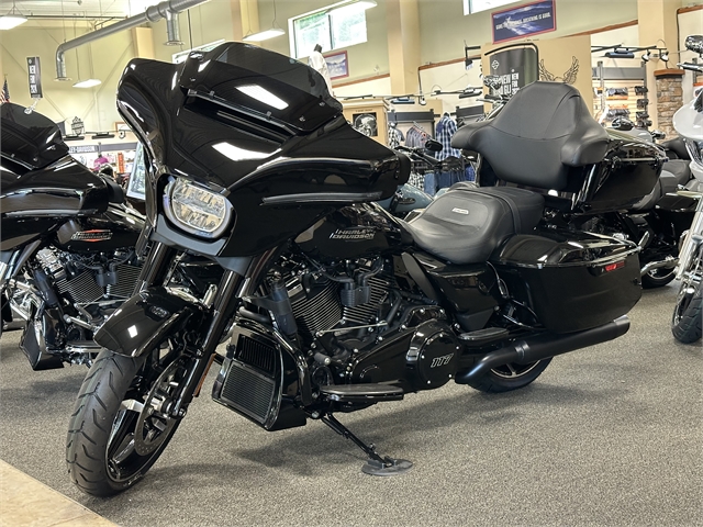 2024 Harley-Davidson Street Glide Base at Destination Harley-Davidson®, Silverdale, WA 98383