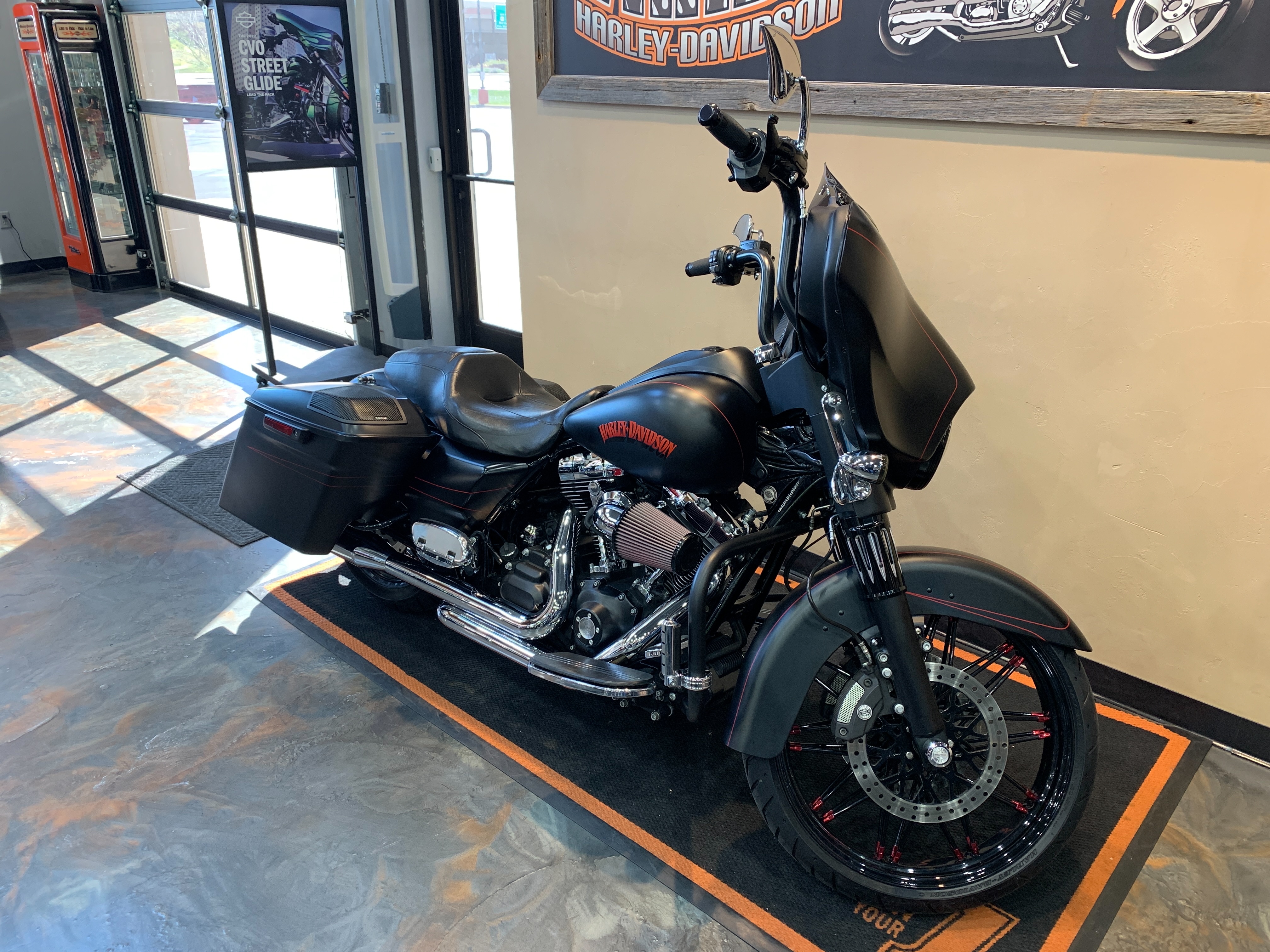 2014 Harley-Davidson Street Glide Special at Vandervest Harley-Davidson, Green Bay, WI 54303