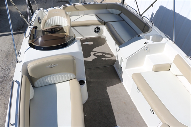 2015 Stingray 192 SC at Jerry Whittle Boats