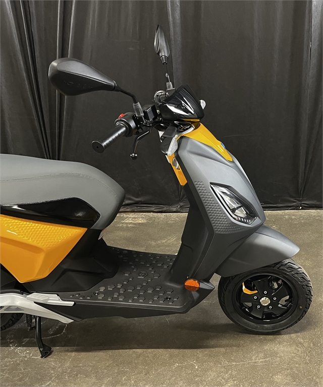 2022 Piaggio Piaggio 1 Active 45 MPH at Powersports St. Augustine