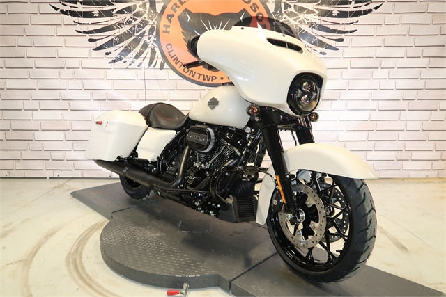 2022 Harley-Davidson Street Glide Special at Wolverine Harley-Davidson