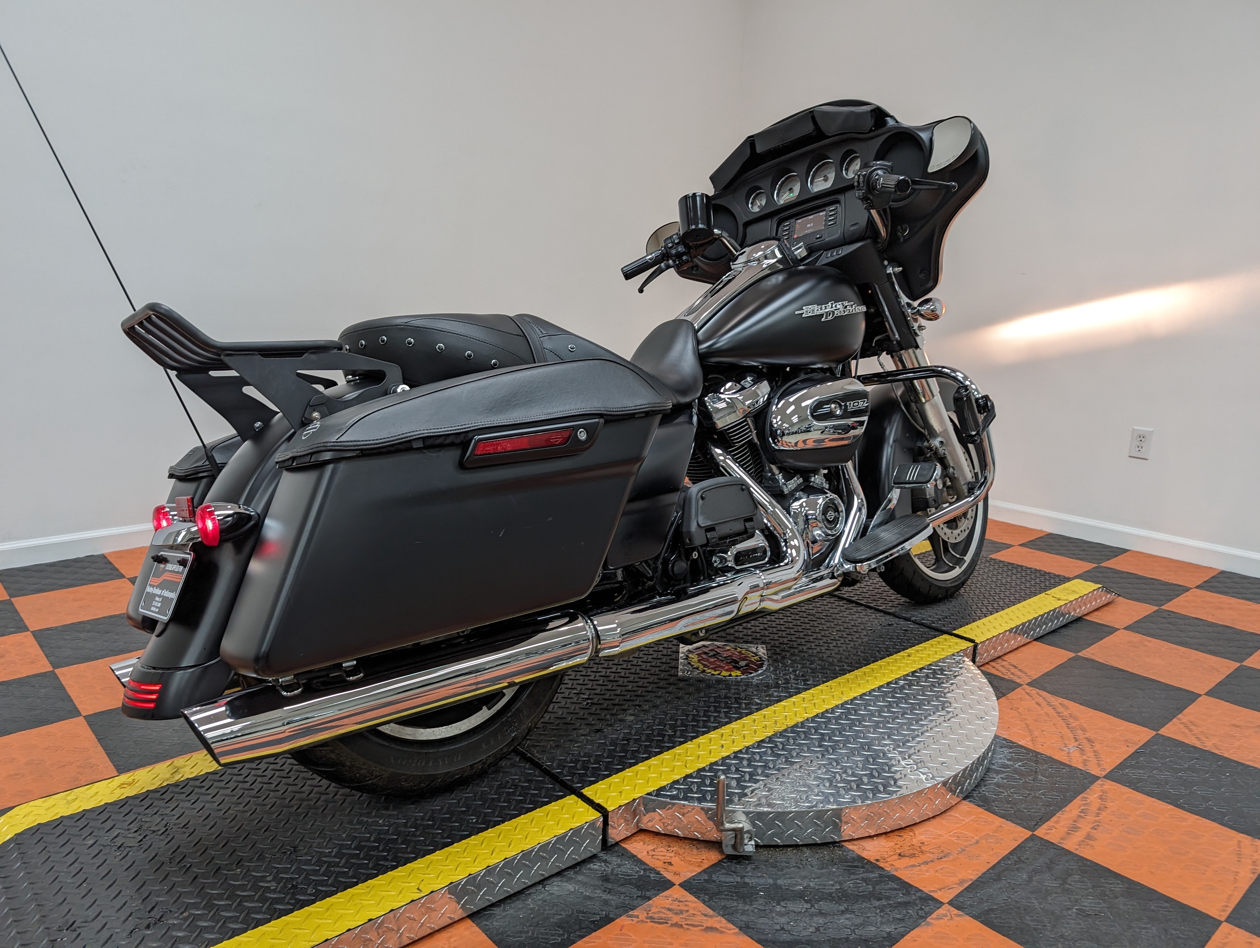 2017 Harley-Davidson Street Glide Base at Harley-Davidson of Indianapolis