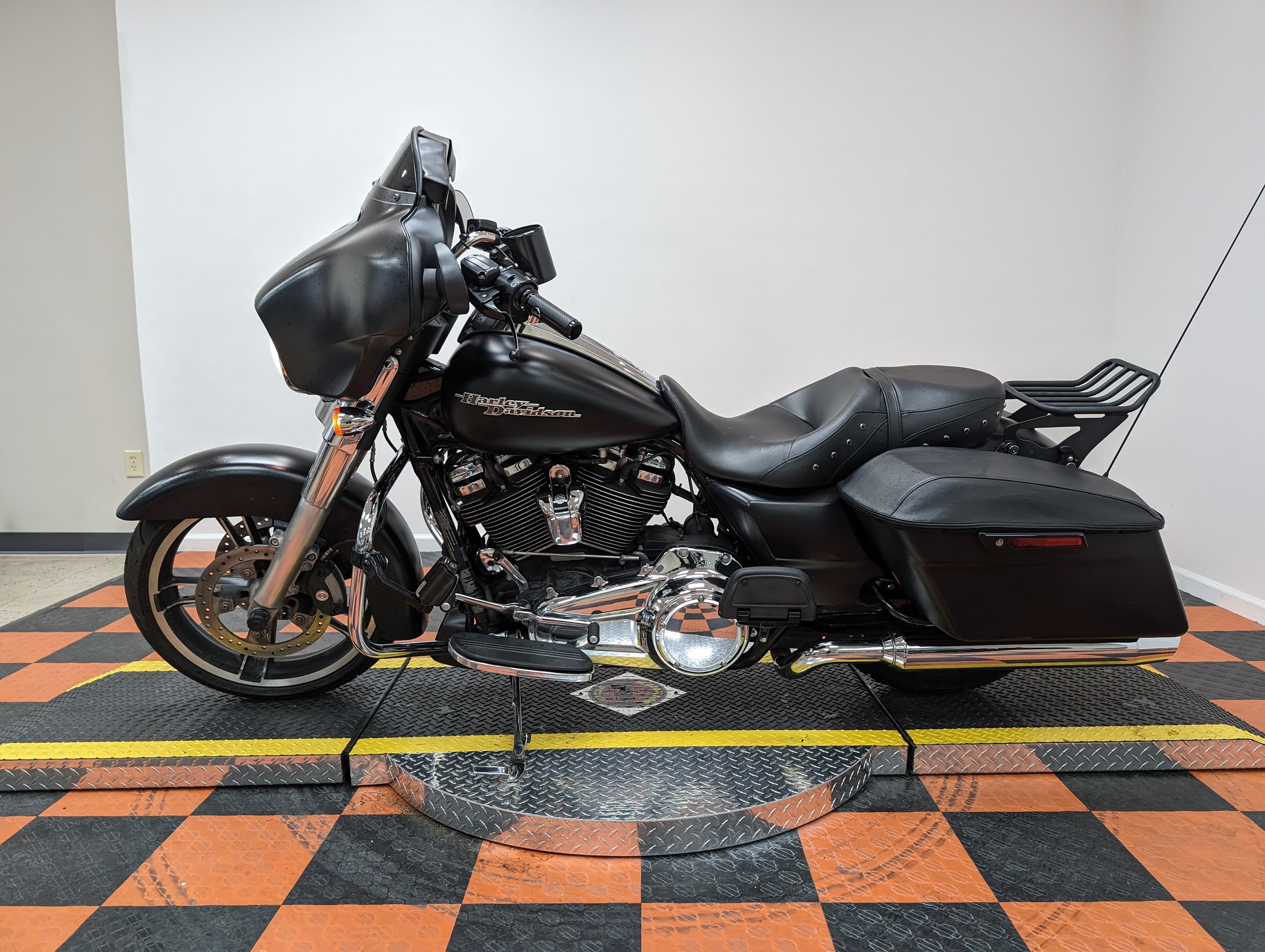 2017 Harley-Davidson Street Glide Base at Harley-Davidson of Indianapolis