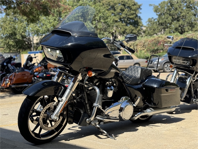 2021 Harley-Davidson Road Glide at Lucky Penny Cycles