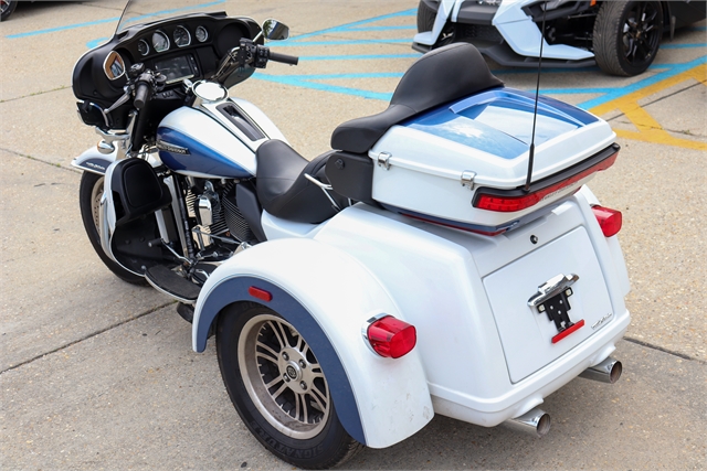2015 Harley-Davidson Trike Tri Glide Ultra at Friendly Powersports Slidell