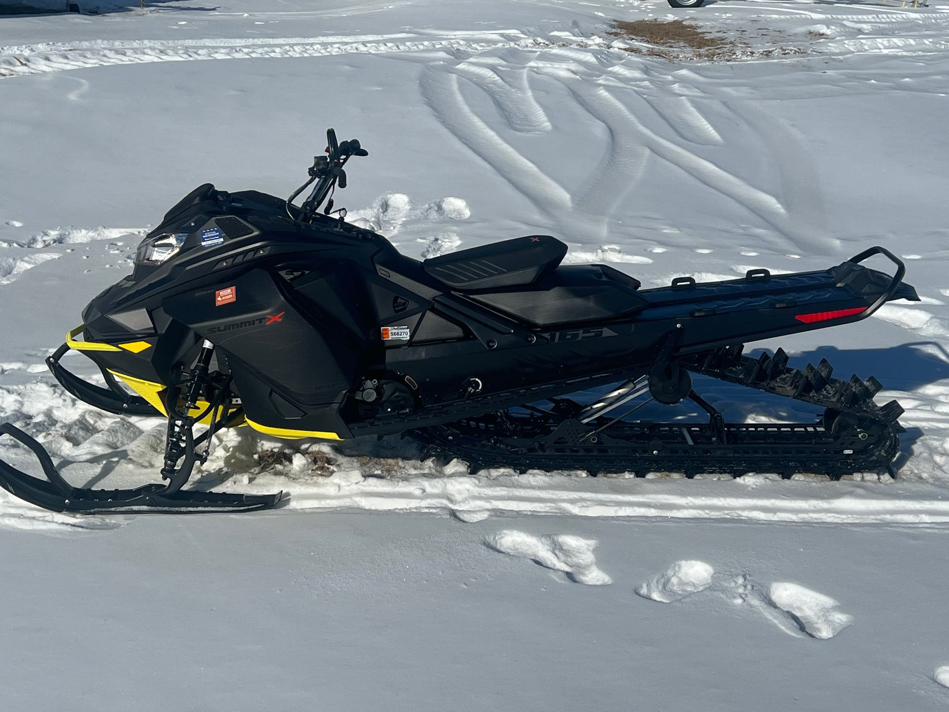 2022 Ski-Doo Summit X 850 E-TEC at Interlakes Sport Center