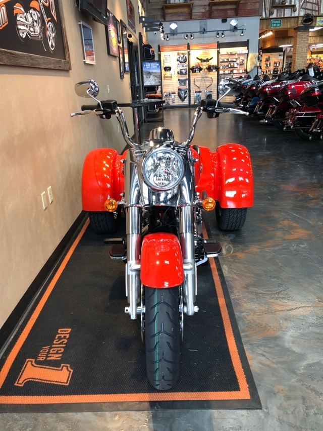 2020 Harley-Davidson Trike Freewheeler at Vandervest Harley-Davidson, Green Bay, WI 54303