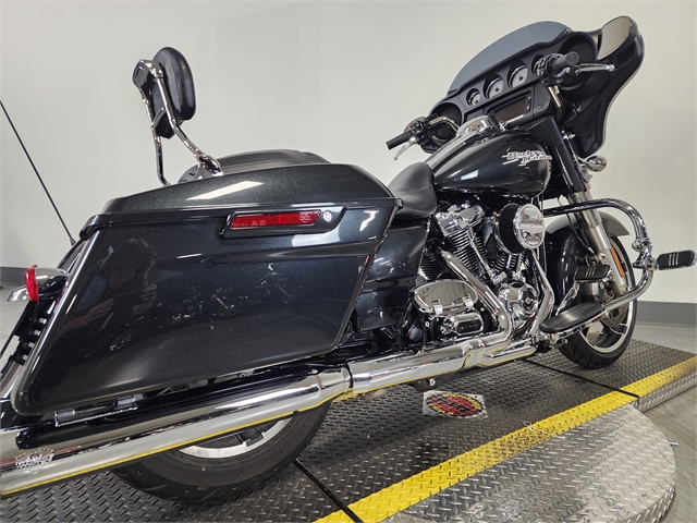 2018 Harley-Davidson FLHX at Worth Harley-Davidson