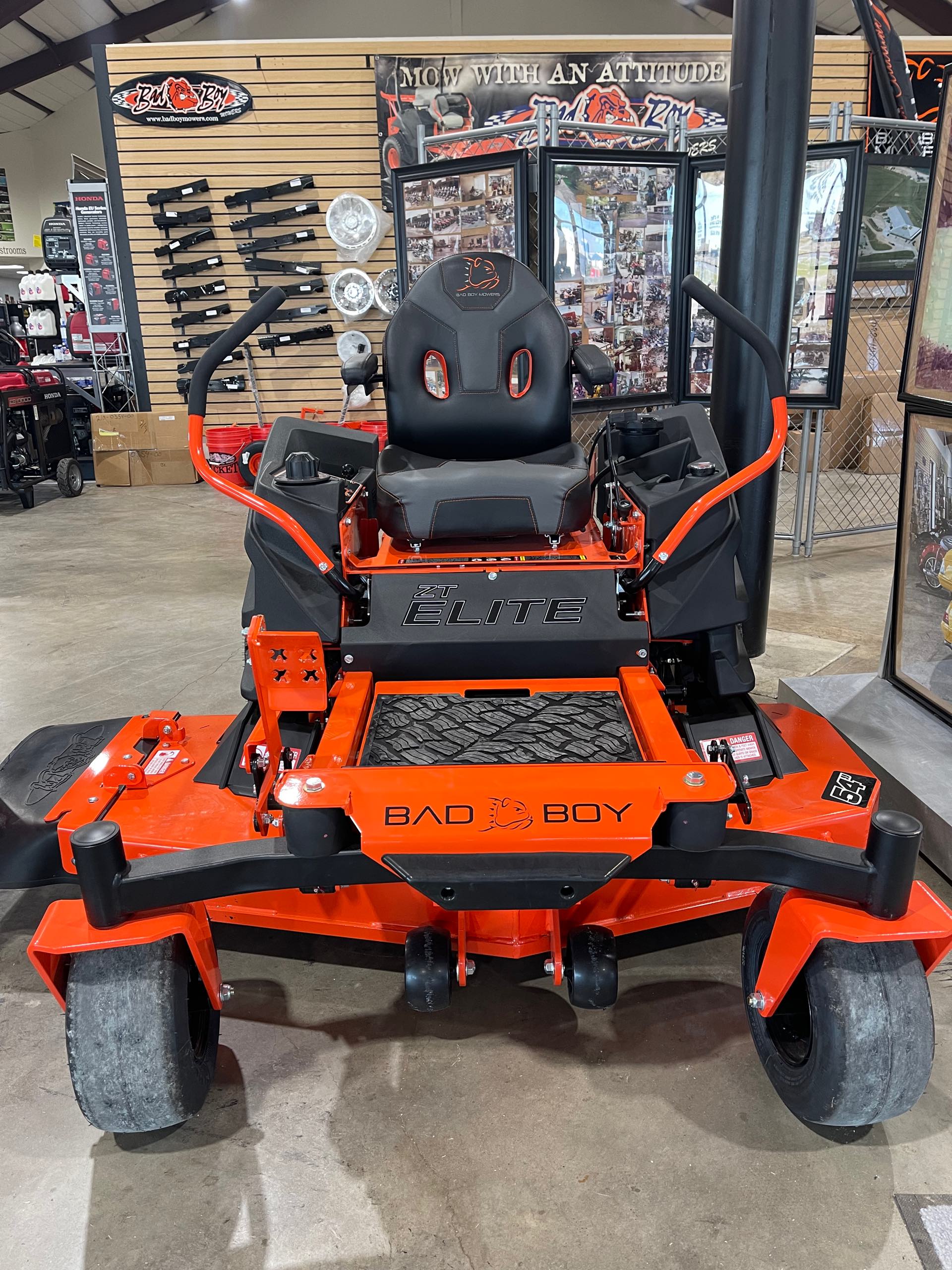 2022 Bad Boy Mowers BZS54KT745 at El Campo Cycle Center