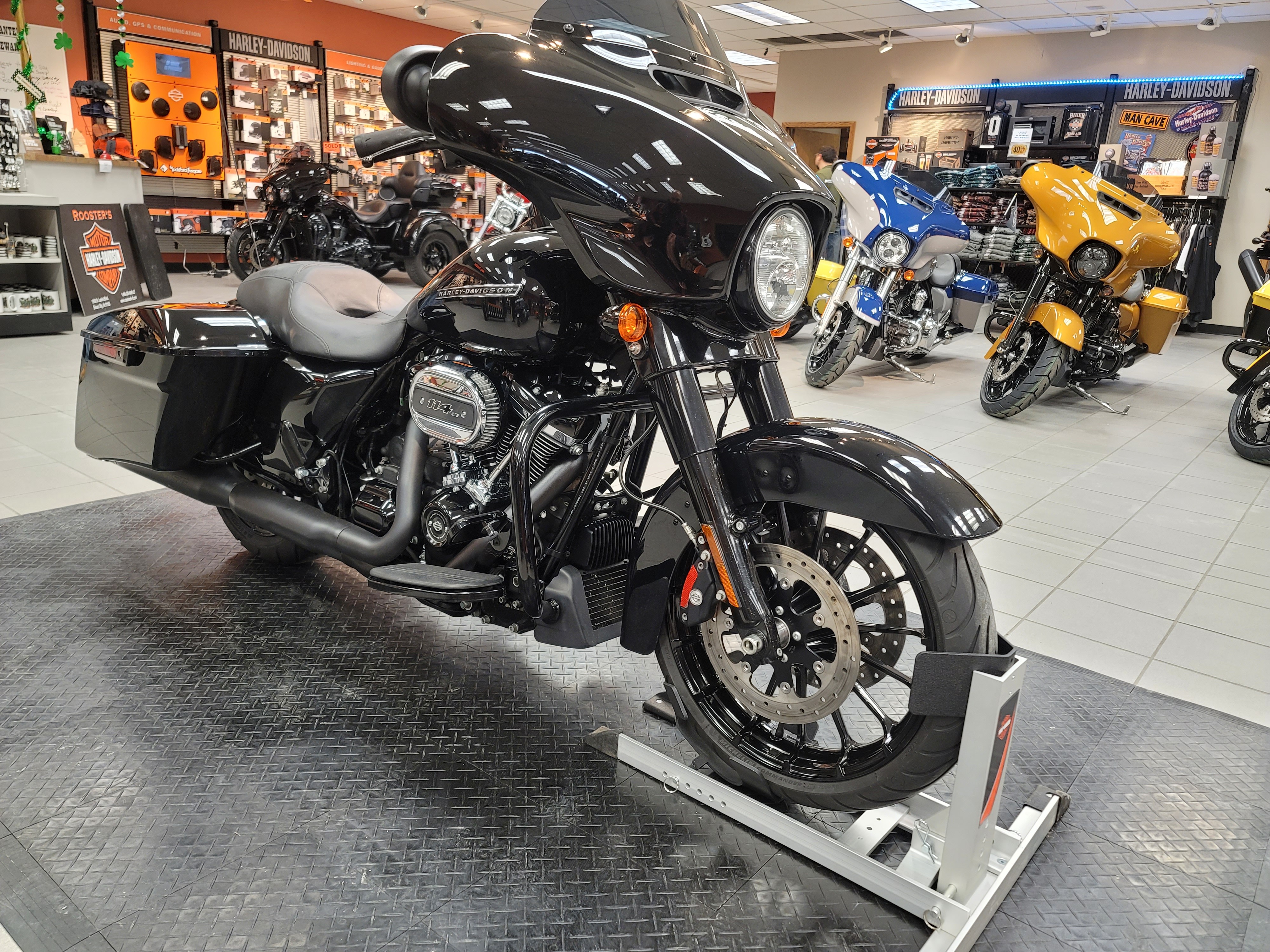 2019 Harley-Davidson Street Glide Special at Rooster's Harley Davidson