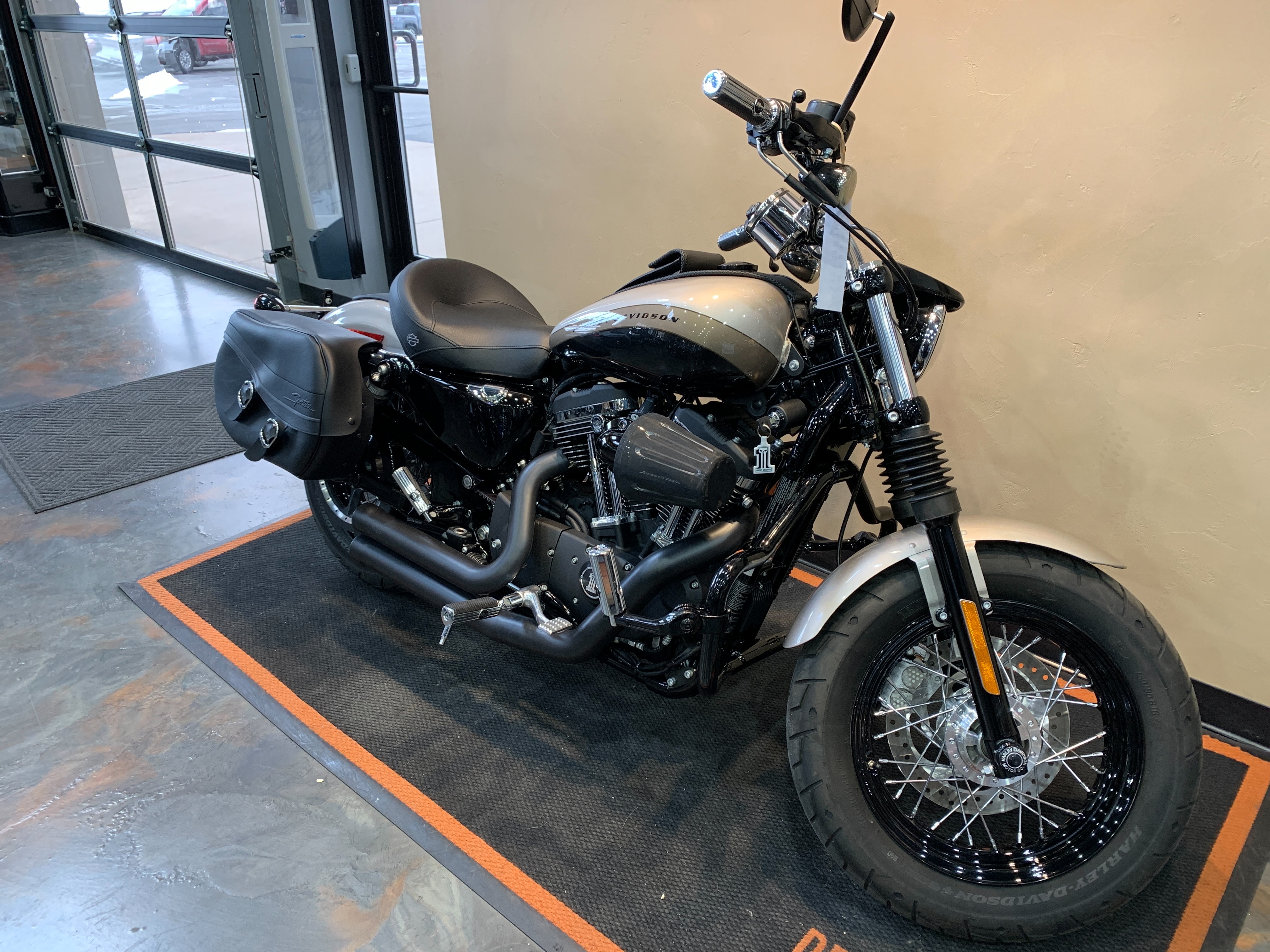 2018 Harley-Davidson Sportster 1200 Custom at Vandervest Harley-Davidson, Green Bay, WI 54303