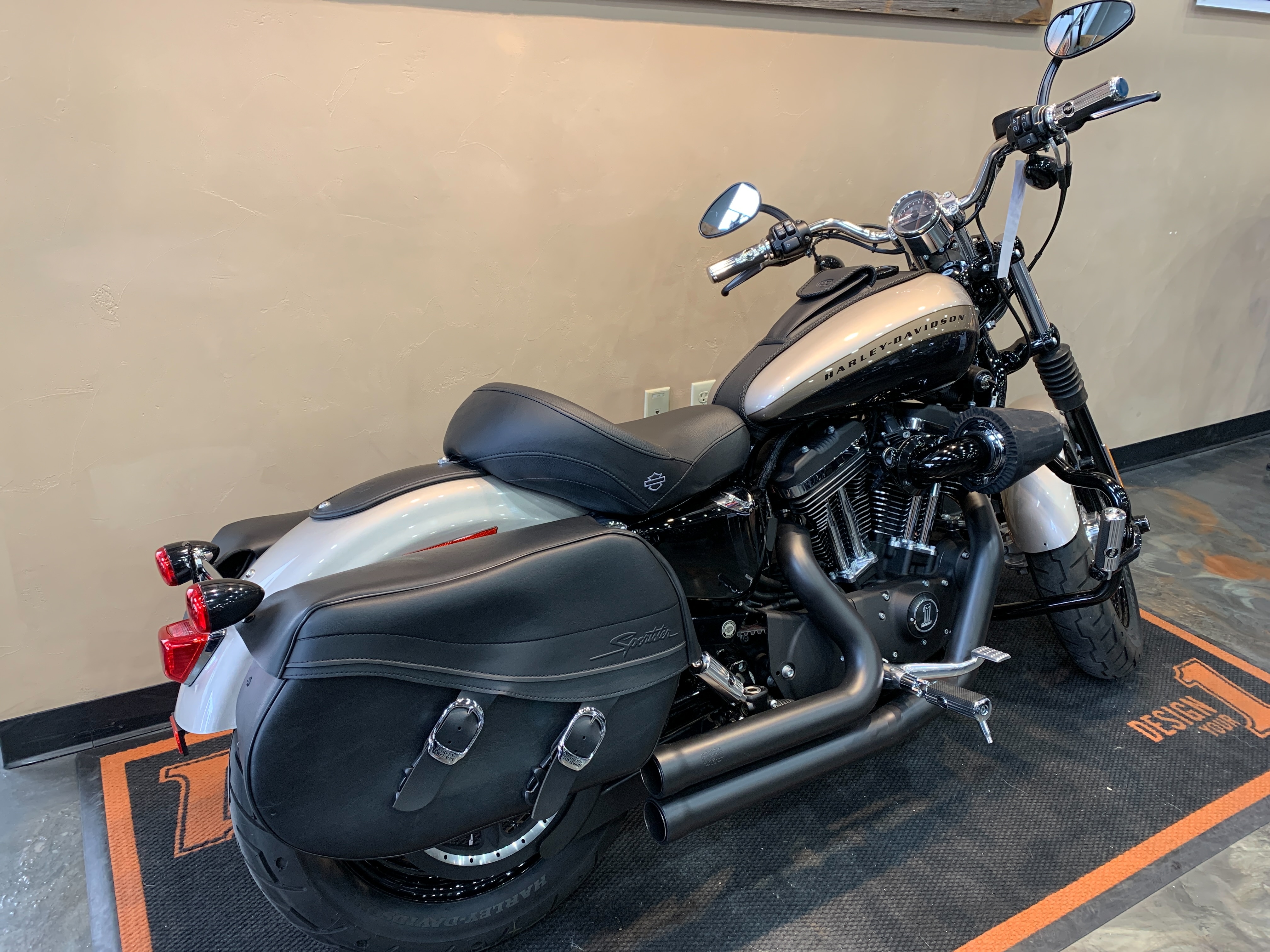 2018 Harley-Davidson Sportster 1200 Custom at Vandervest Harley-Davidson, Green Bay, WI 54303