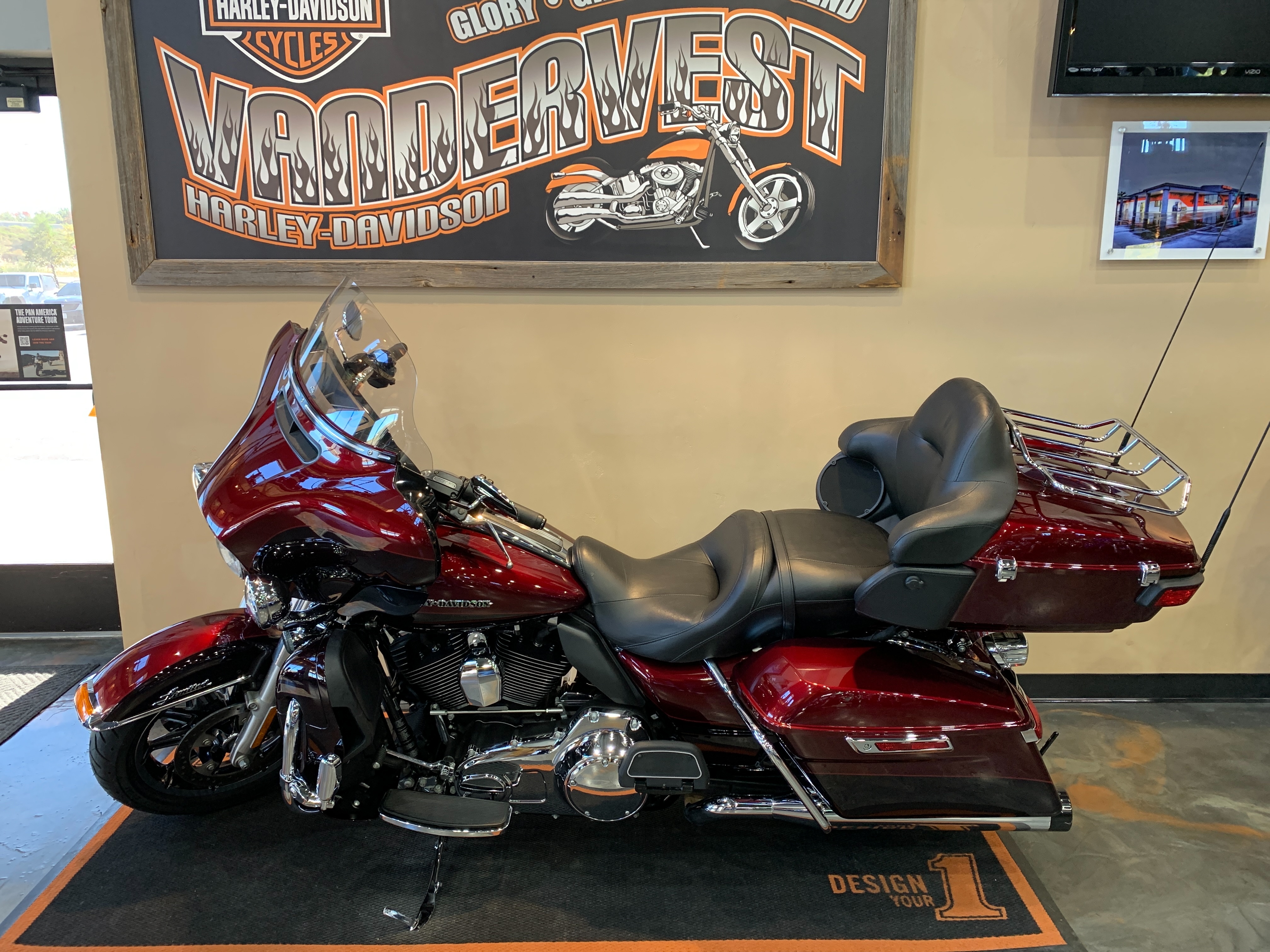 2014 Harley-Davidson Electra Glide Ultra Limited at Vandervest Harley-Davidson, Green Bay, WI 54303