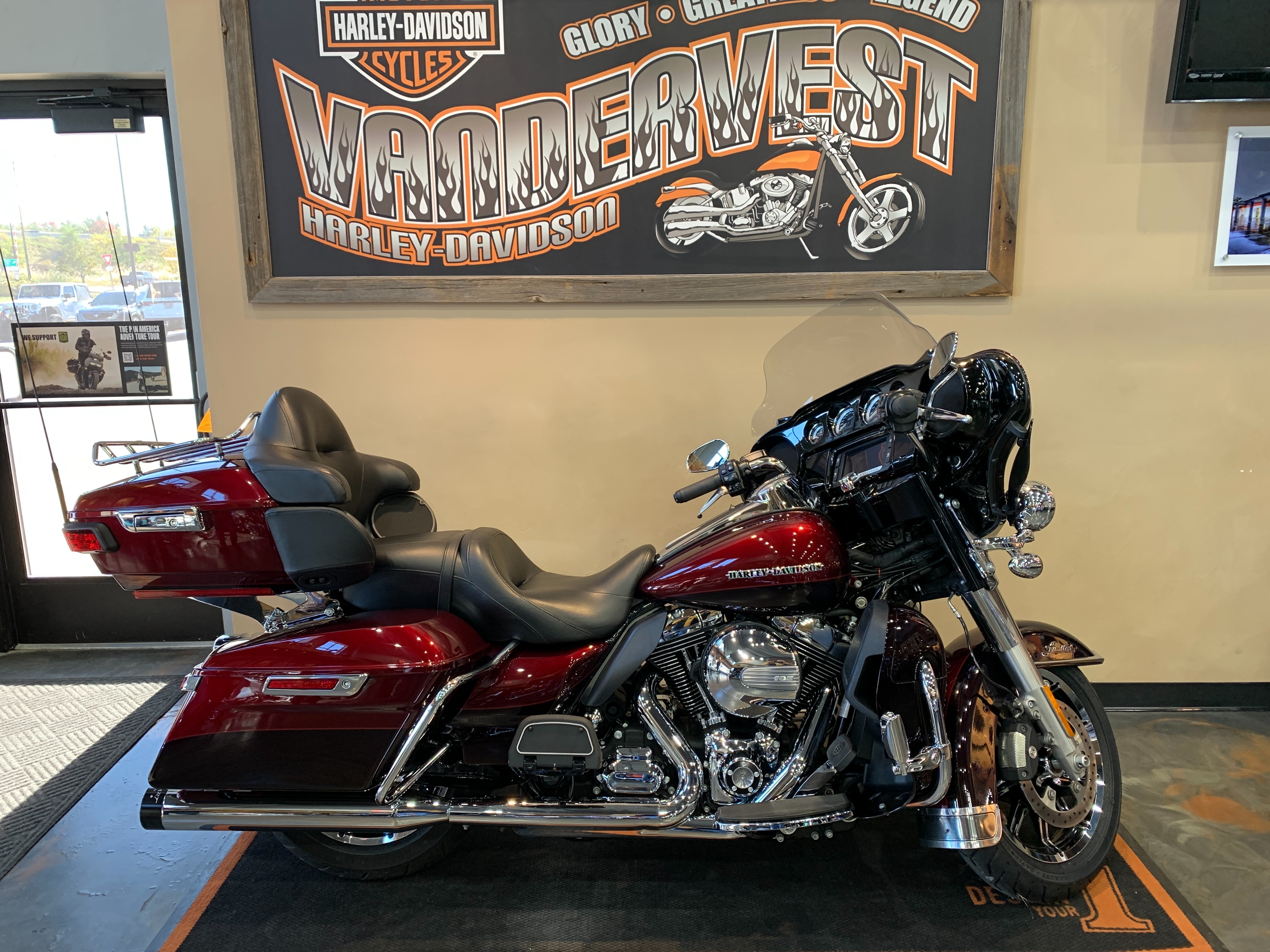 2014 Harley-Davidson Electra Glide Ultra Limited at Vandervest Harley-Davidson, Green Bay, WI 54303