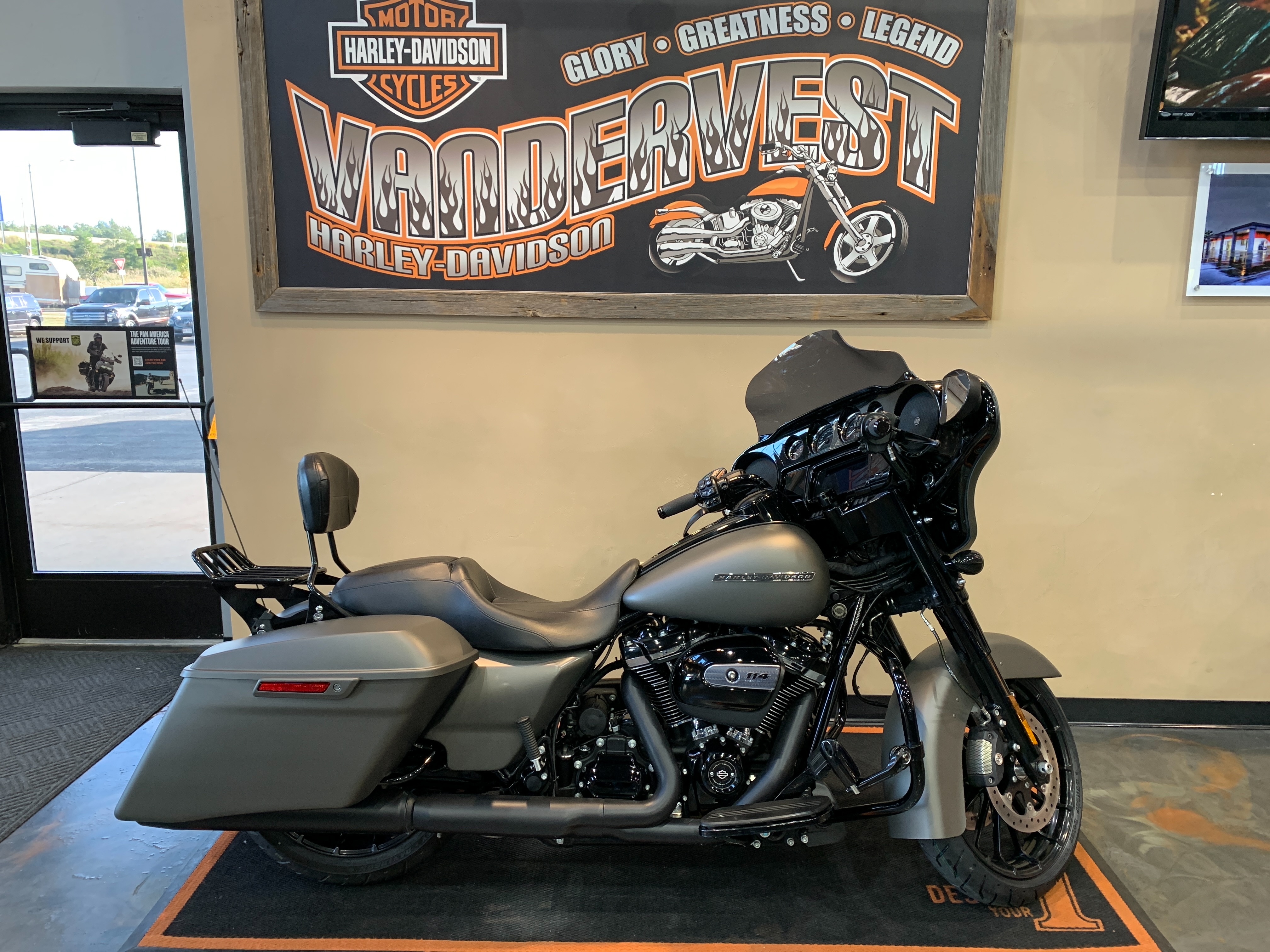 2019 Harley-Davidson Street Glide Special at Vandervest Harley-Davidson, Green Bay, WI 54303