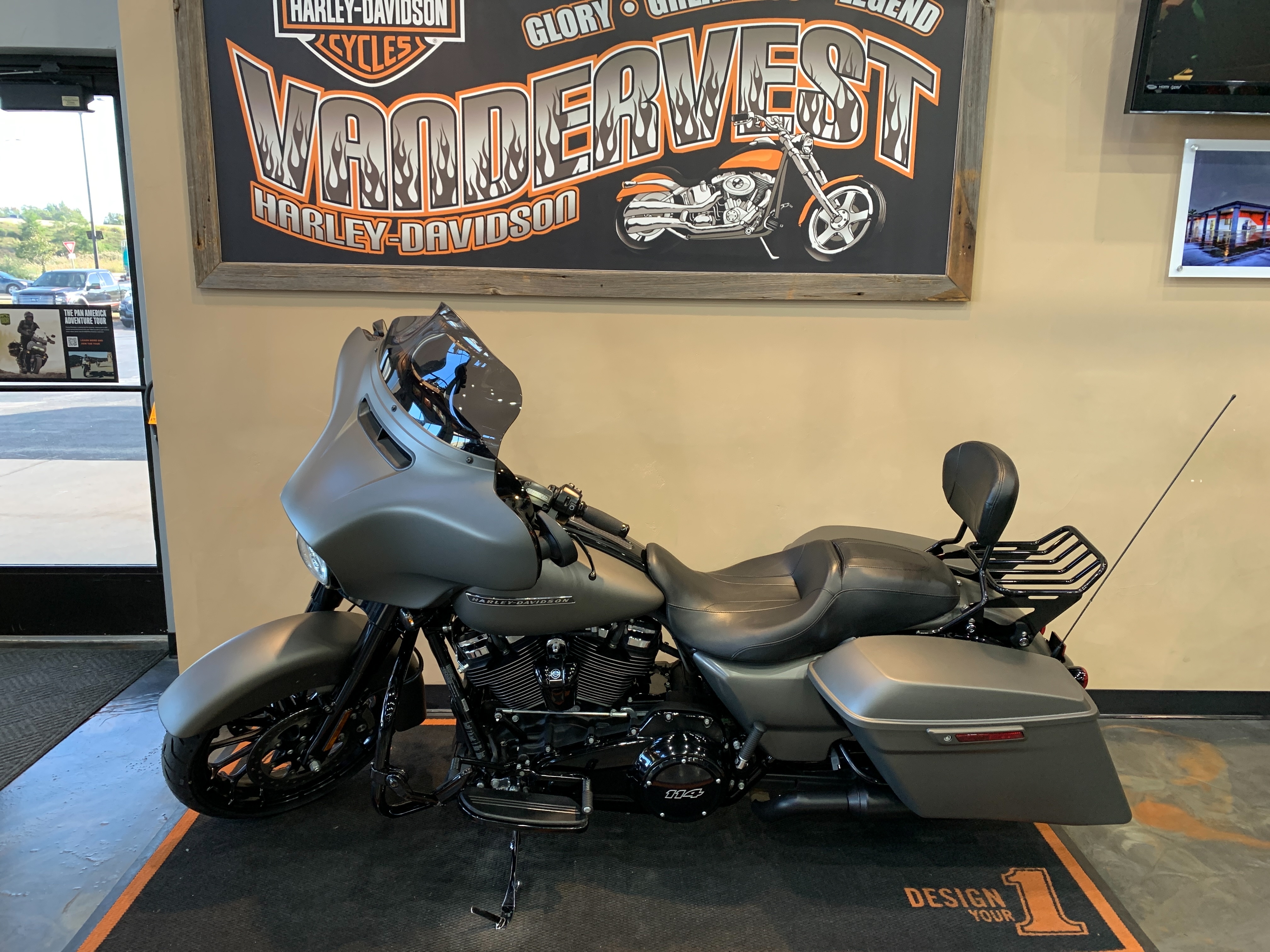 2019 Harley-Davidson Street Glide Special at Vandervest Harley-Davidson, Green Bay, WI 54303