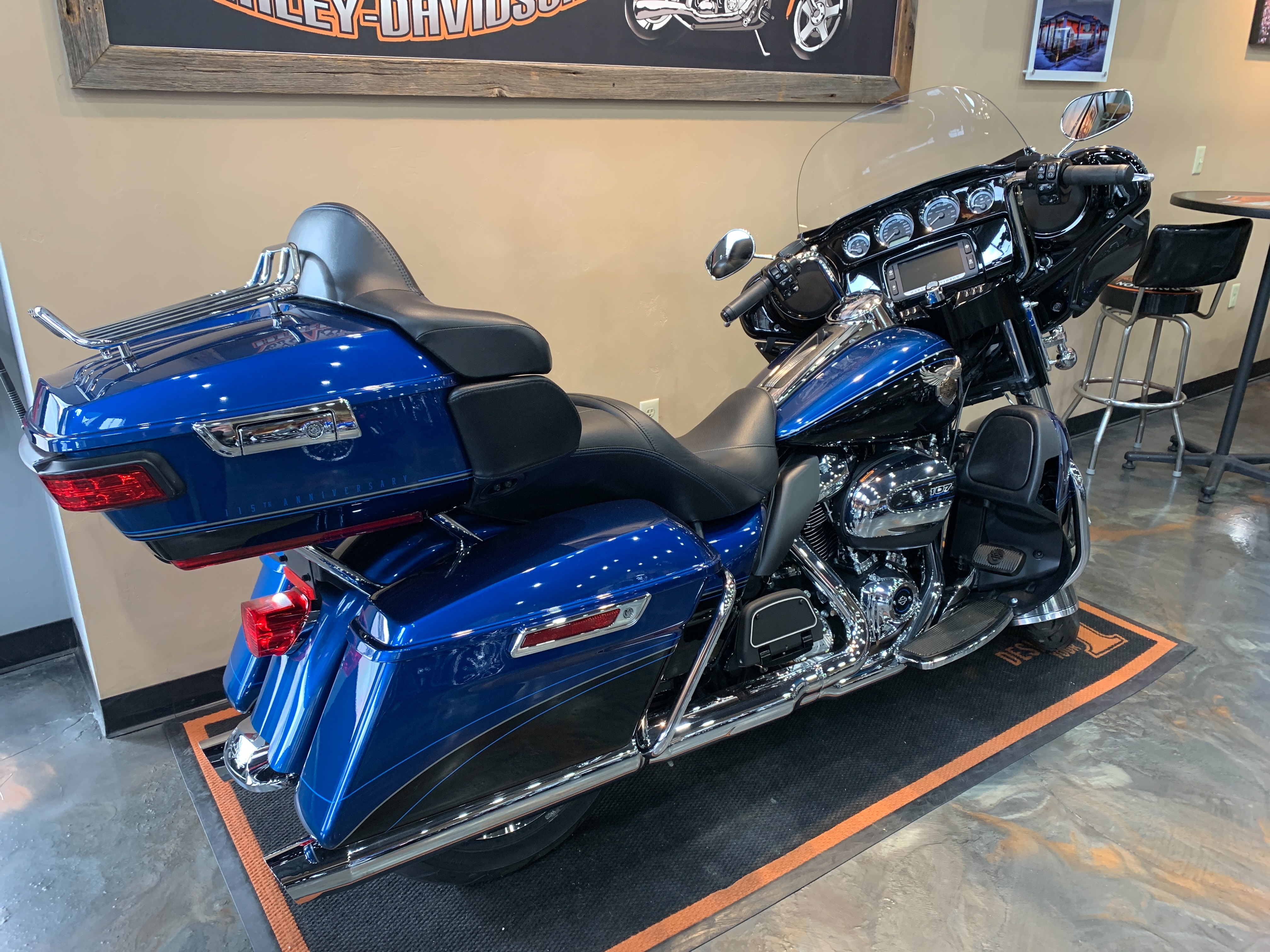 2018 Harley-Davidson Electra Glide Ultra Limited at Vandervest Harley-Davidson, Green Bay, WI 54303