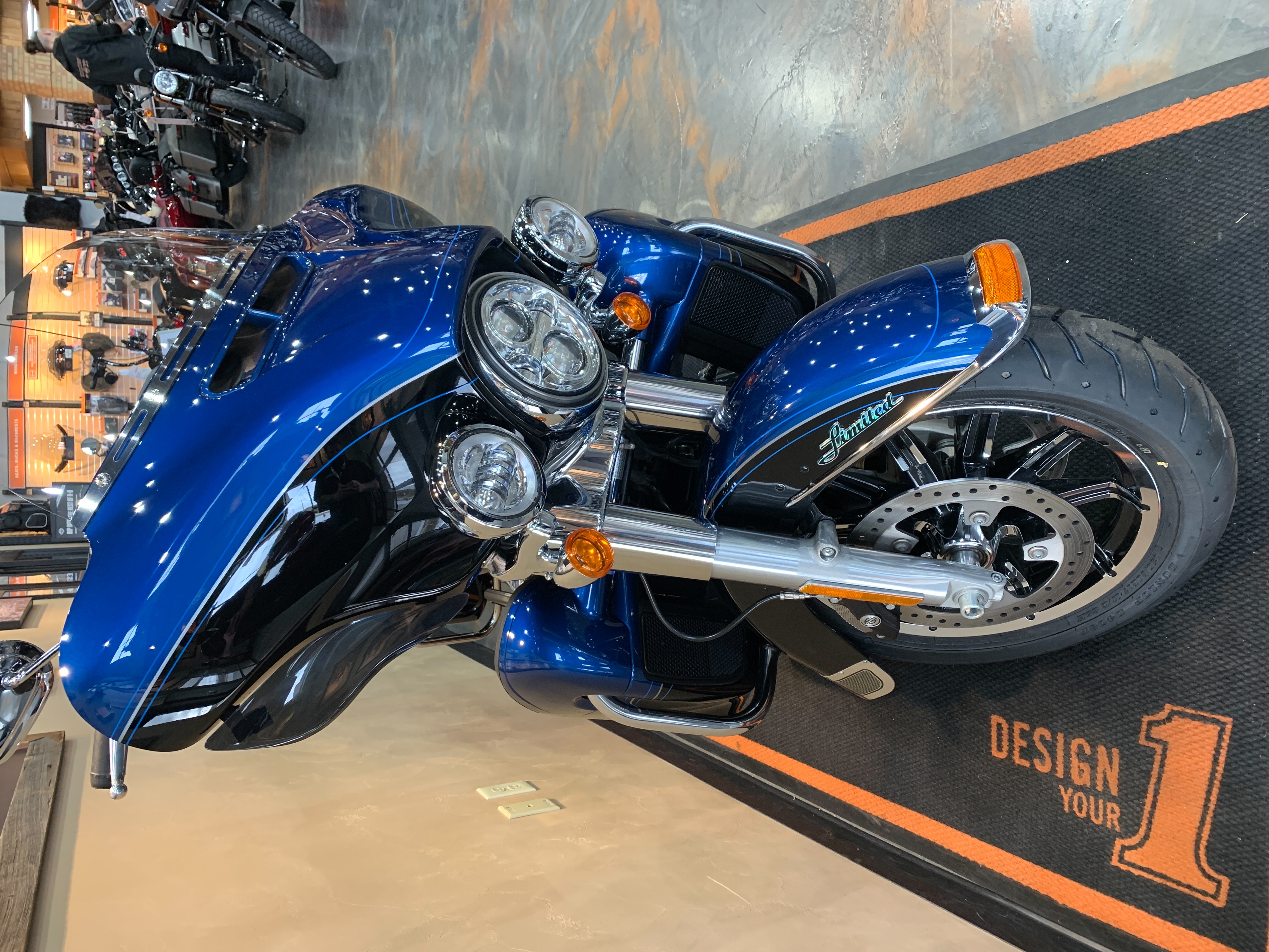 2018 Harley-Davidson Electra Glide Ultra Limited at Vandervest Harley-Davidson, Green Bay, WI 54303