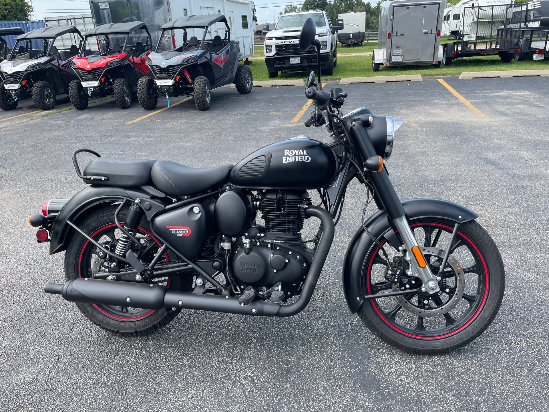 2023 Royal Enfield Classic 350 at Randy's Cycle