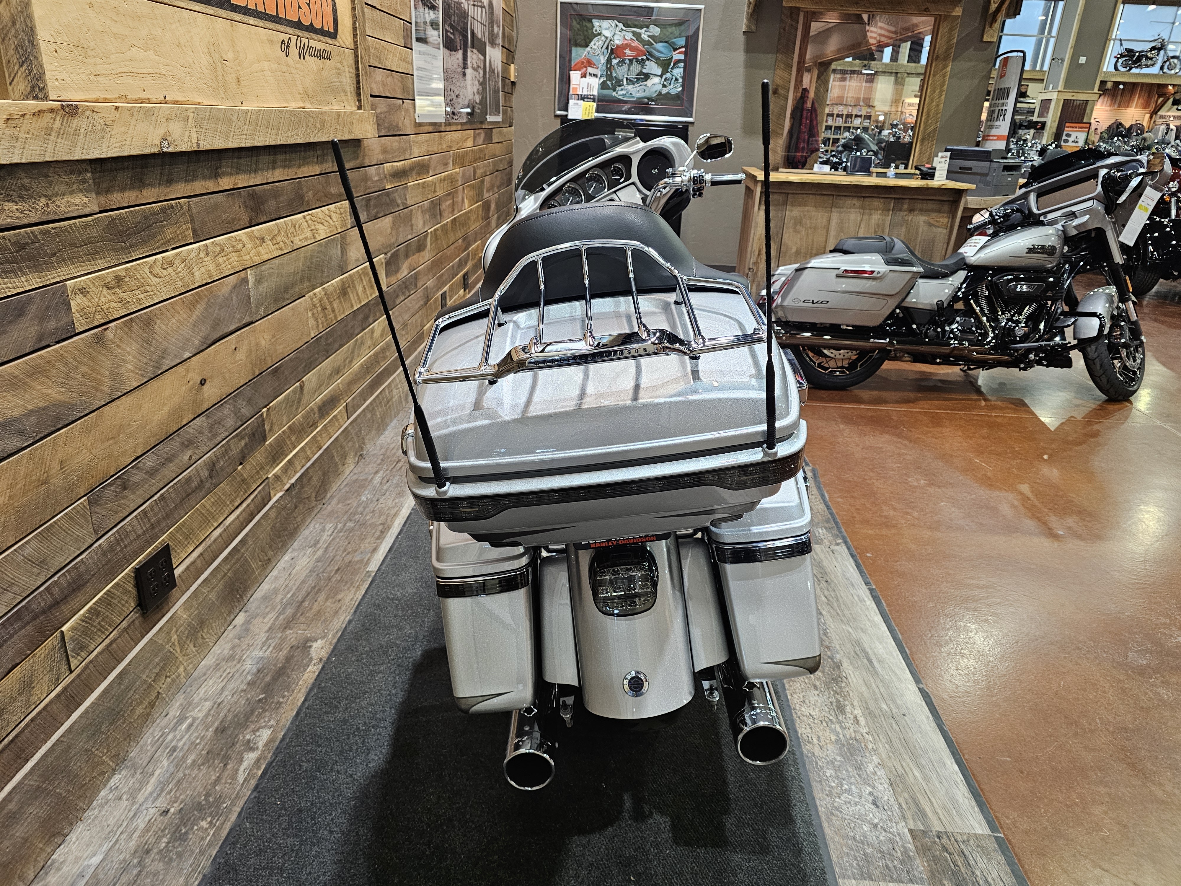 2017 Harley-Davidson Electra Glide CVO Limited at Bull Falls Harley-Davidson