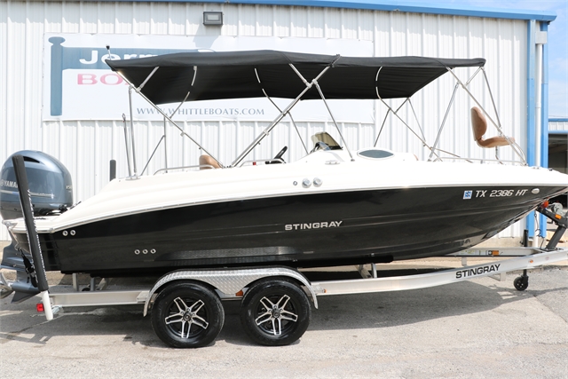 2020 Stingray 212 SC at Jerry Whittle Boats