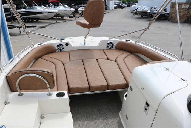 2020 Stingray 212 SC at Jerry Whittle Boats