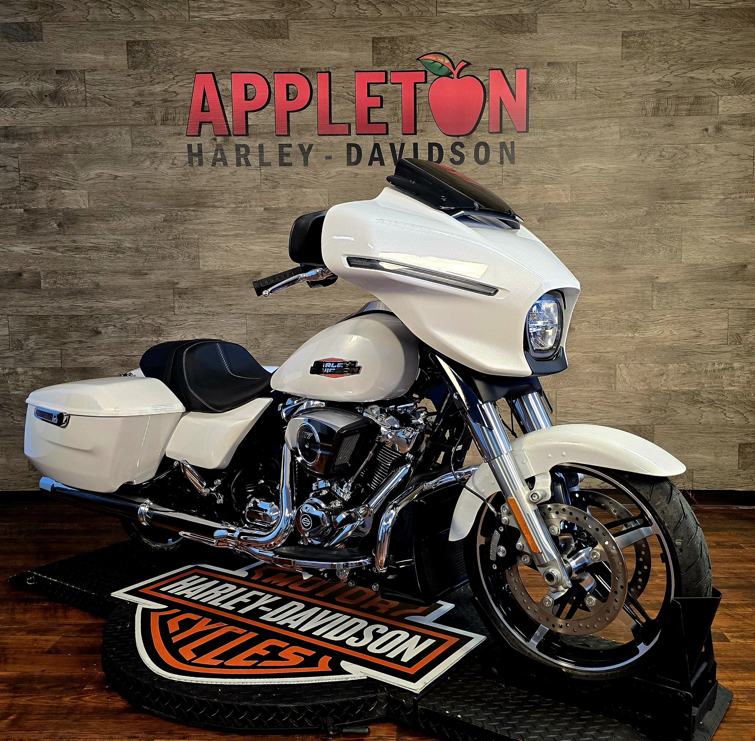 2024 Harley-Davidson Street Glide Base at Appleton Harley-Davidson