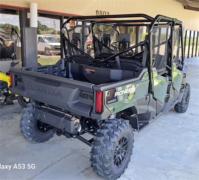 2025 Honda Pioneer 1000-6 Crew Deluxe at Dale's Fun Center, Victoria, TX 77904