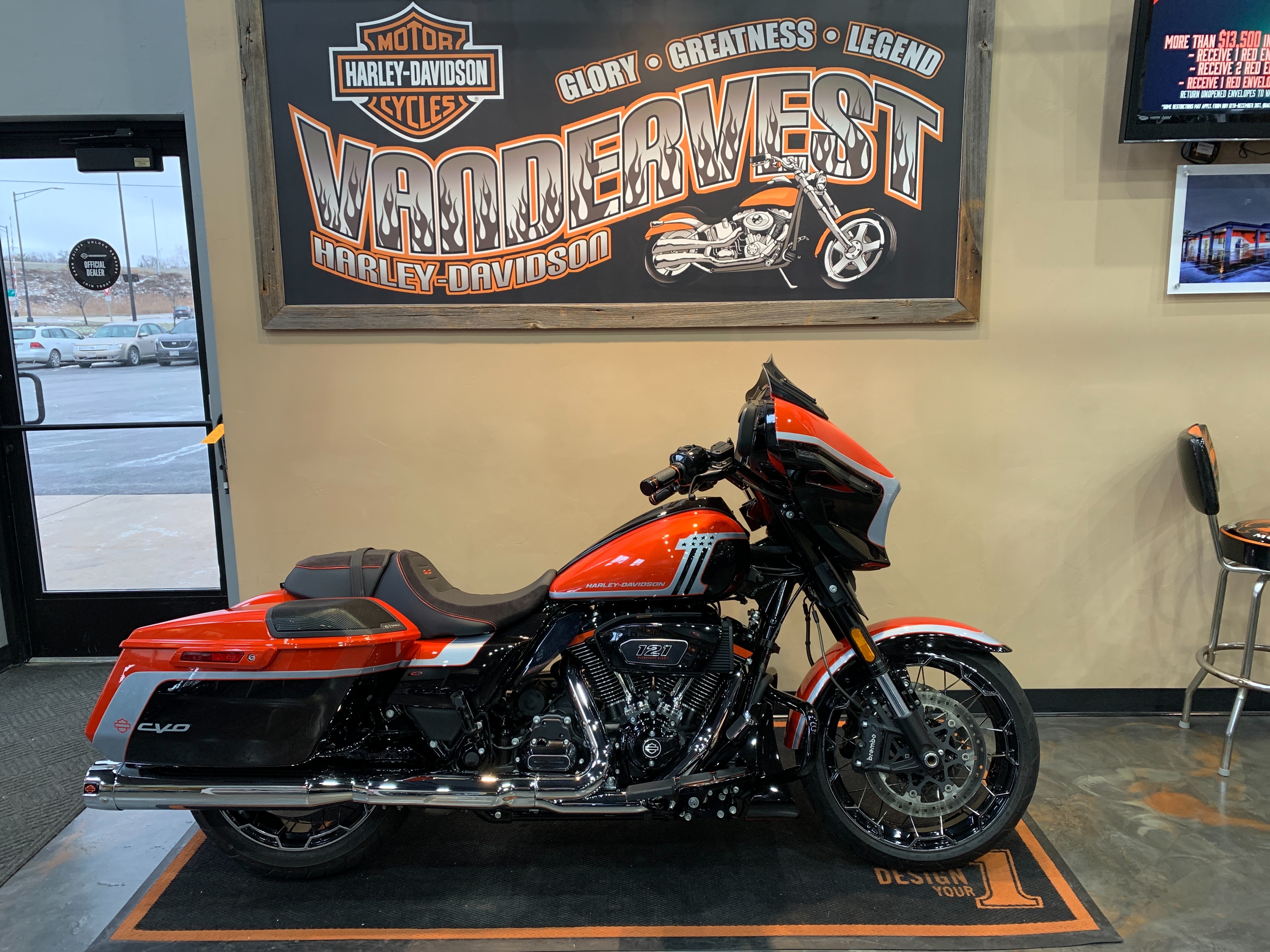 2024 Harley-Davidson Street Glide CVO Street Glide at Vandervest Harley-Davidson, Green Bay, WI 54303