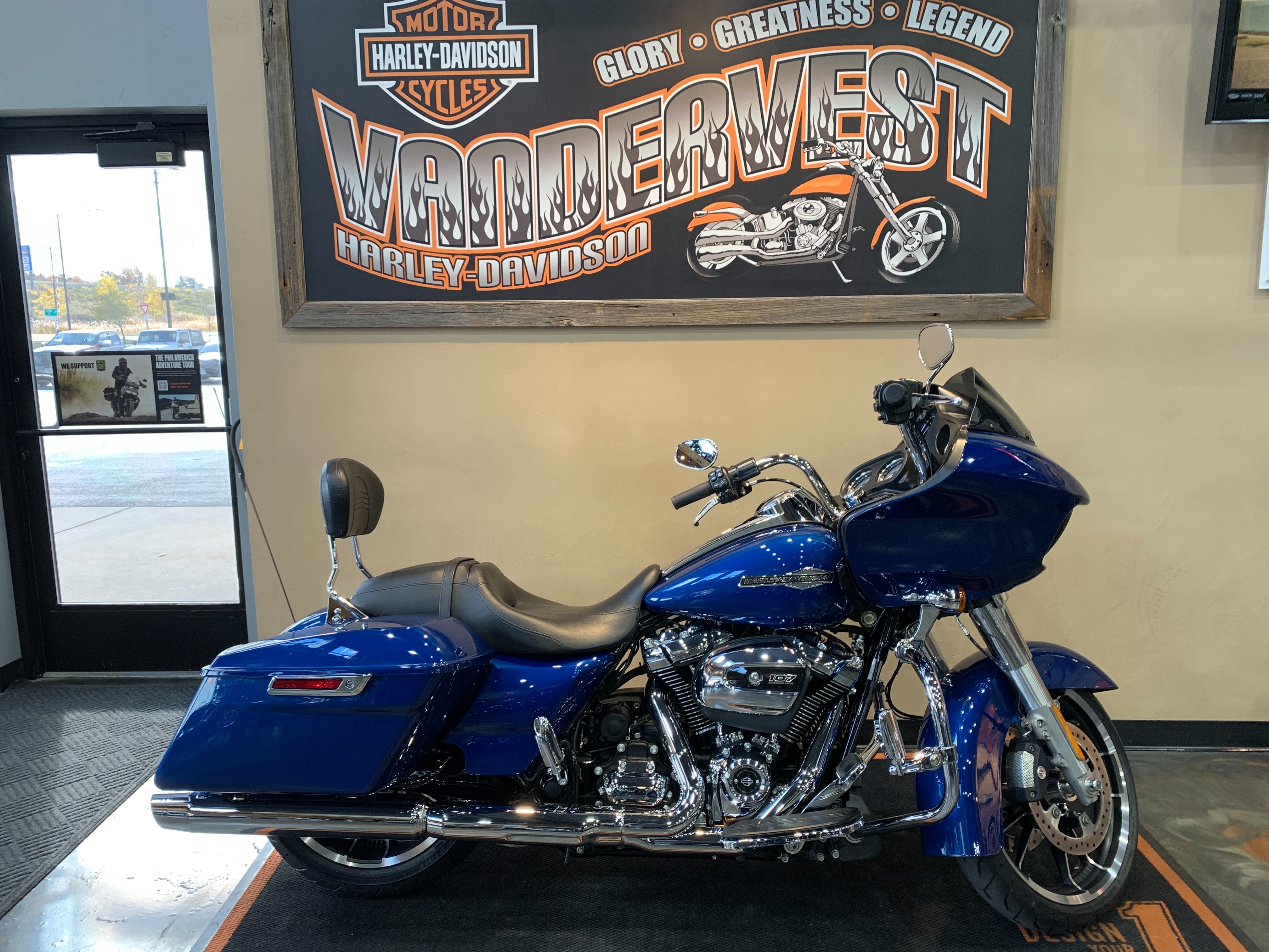 2022 Harley-Davidson Road Glide Base at Vandervest Harley-Davidson, Green Bay, WI 54303