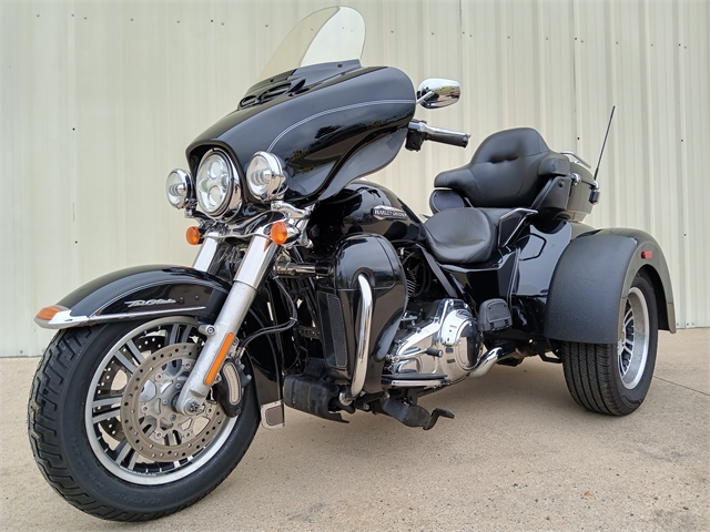 2015 Harley-Davidson Trike Tri Glide Ultra at Roughneck Harley-Davidson