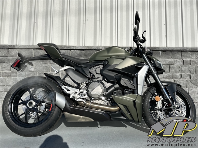 2024 Ducati Streetfighter V2 at Lynnwood Motoplex, Lynnwood, WA 98037