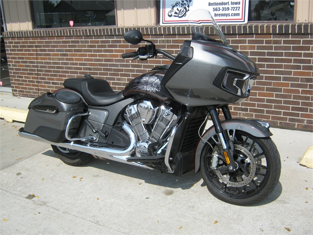 2020 Indian Motorcycle Challenger at Brenny's Motorcycle Clinic, Bettendorf, IA 52722