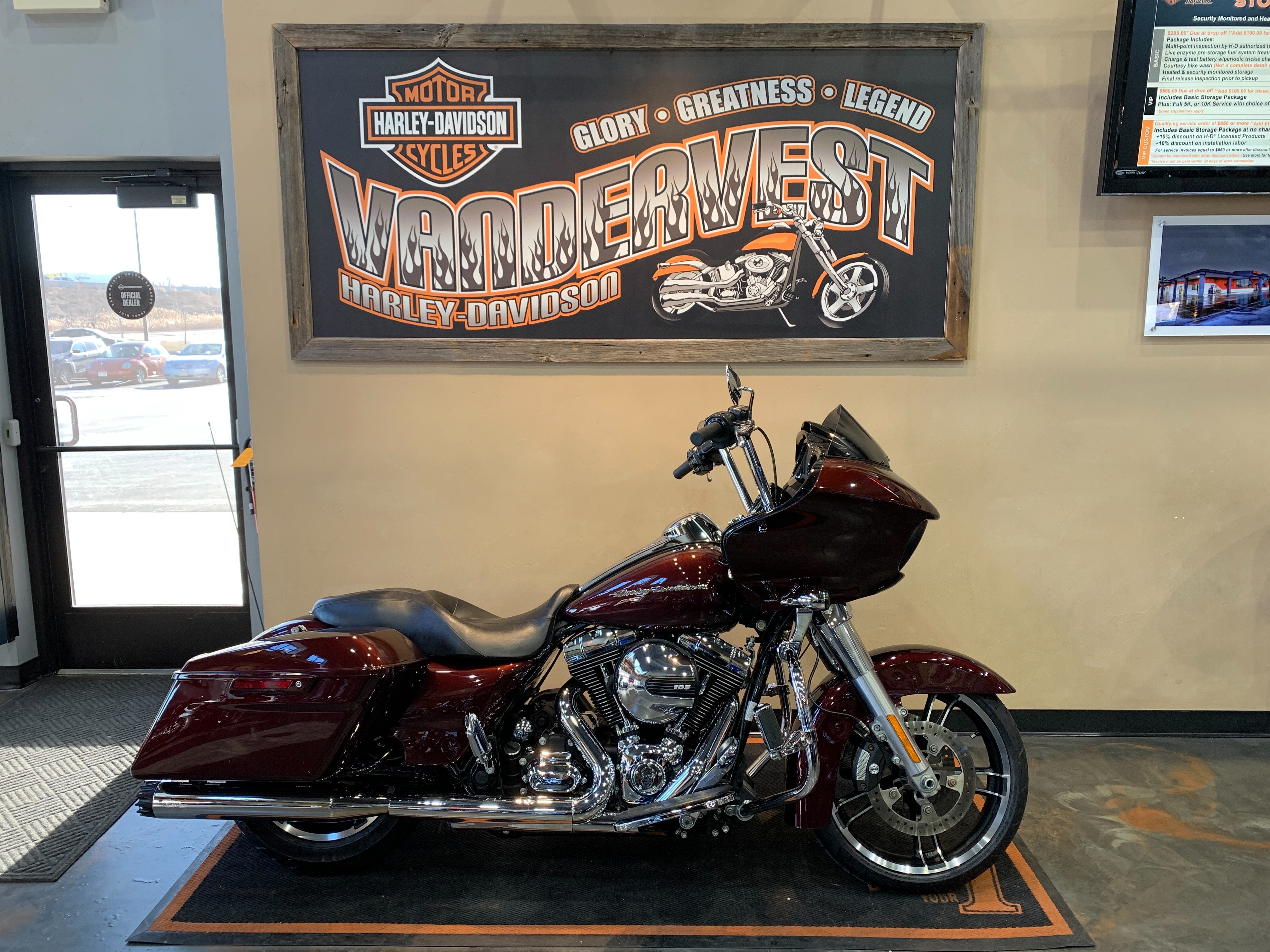 2016 Harley-Davidson Road Glide Special at Vandervest Harley-Davidson, Green Bay, WI 54303