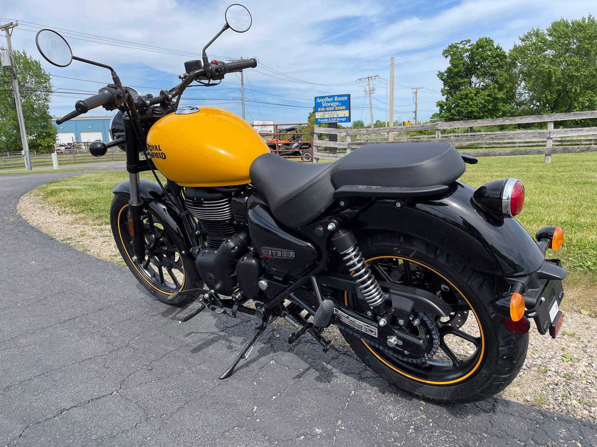 2023 Royal Enfield Meteor 350 at Randy's Cycle