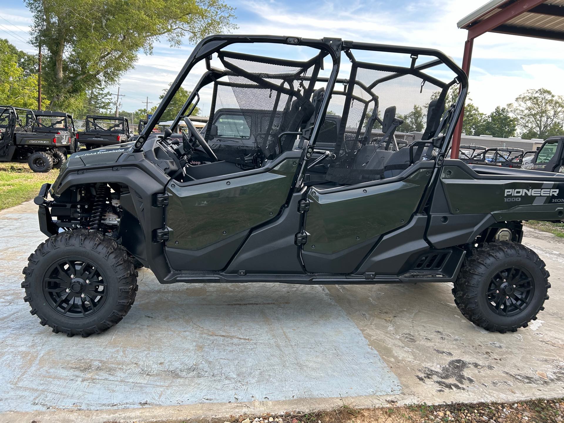 2024 HONDA SXS10M6DR Deluxe at ATV Zone, LLC