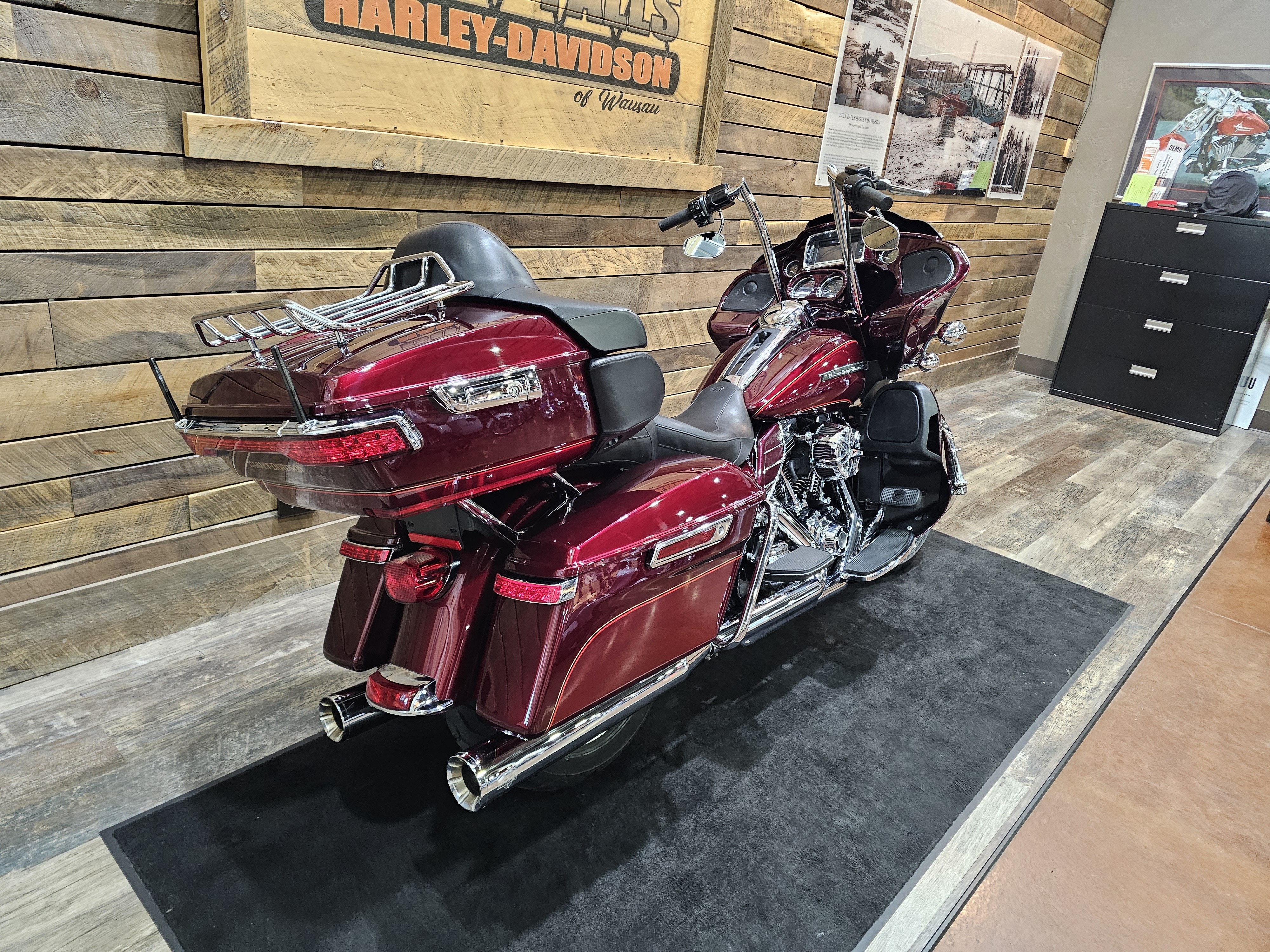 2016 Harley-Davidson Road Glide Ultra at Bull Falls Harley-Davidson